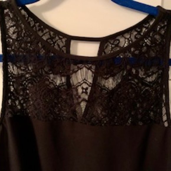 NWOT BB Dakota Lace Camisole - Picture 2 of 3
